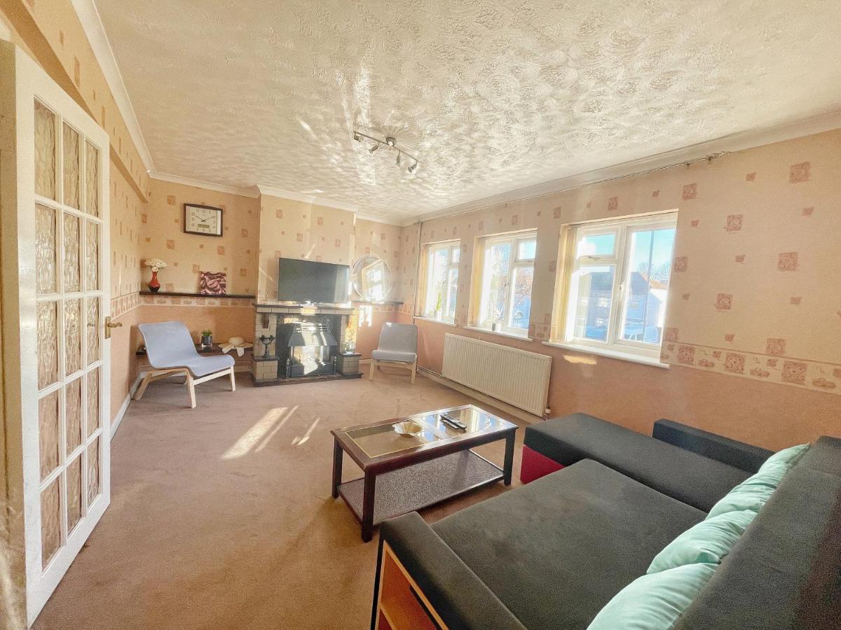 Апартаменти 3 Bed Duplex Flat, Free Wifi & Netflix, Ideal For Contractors Грейвсенд Екстер'єр фото