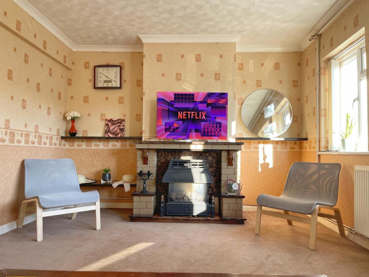 Апартаменти 3 Bed Duplex Flat, Free Wifi & Netflix, Ideal For Contractors Грейвсенд Екстер'єр фото