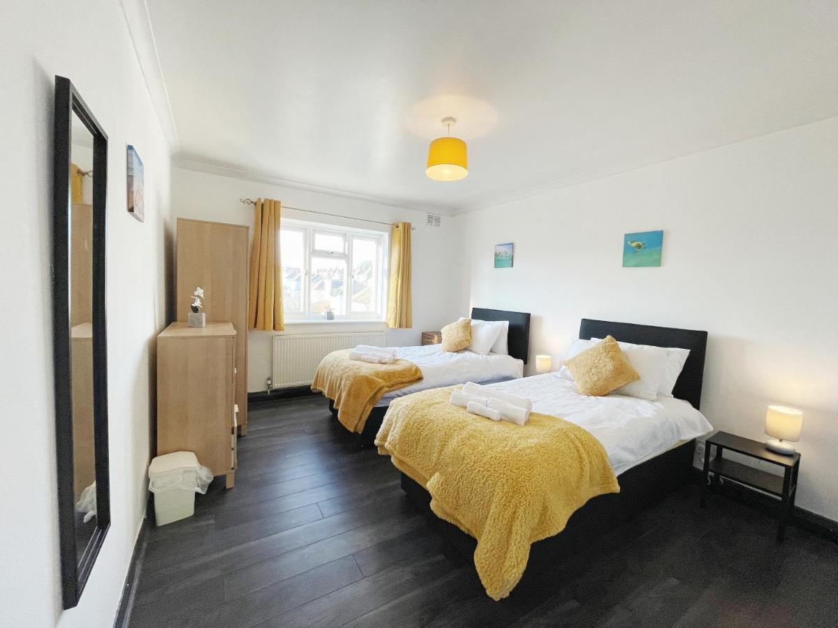 Апартаменти 3 Bed Duplex Flat, Free Wifi & Netflix, Ideal For Contractors Грейвсенд Екстер'єр фото