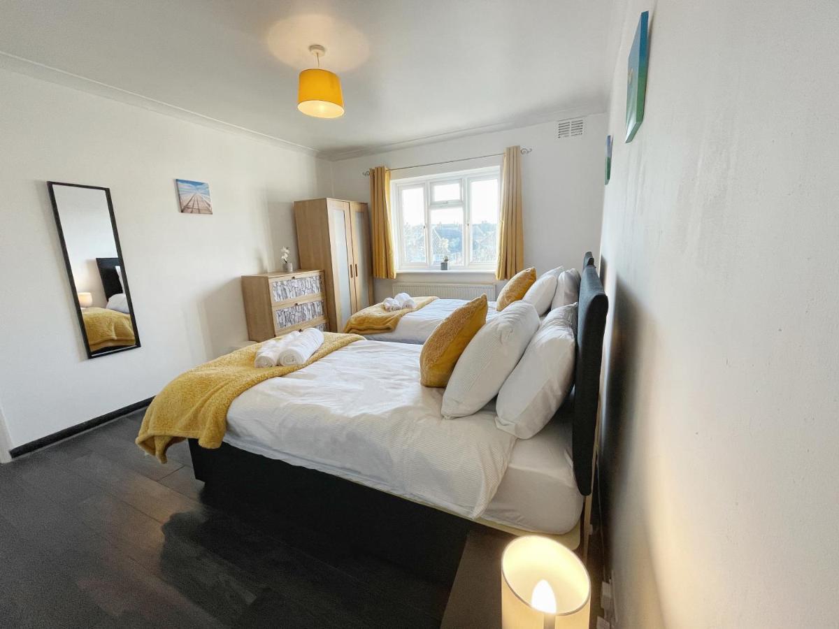 Апартаменти 3 Bed Duplex Flat, Free Wifi & Netflix, Ideal For Contractors Грейвсенд Екстер'єр фото